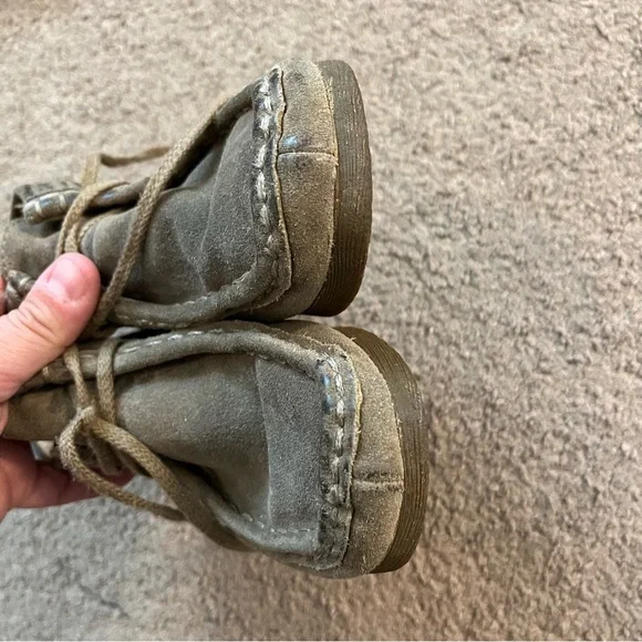 🥾 Boys Clarks Original Shoes - Wide Width, Leather, Heirloom Quality Shoes - Picture 6 of 8